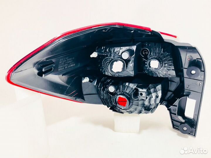 Фонарь правый задний в крыло Subaru XV