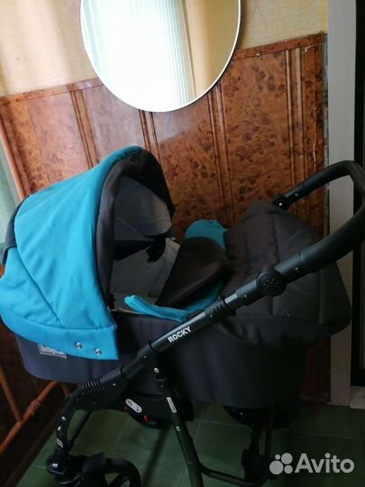 Продаётся демисезонная коляска в хорошем состоянии