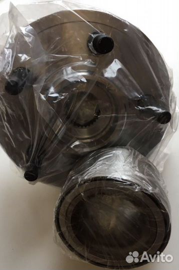 Ступица задняя с подшипником Ford Explorer 2000-20