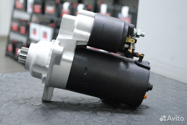 Стартер VW Transporter Т4 1.9 TDi, 2.4 Diesel 1.8