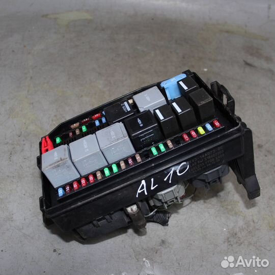 Блок предохранителей (Под капотом) jaguar X-type