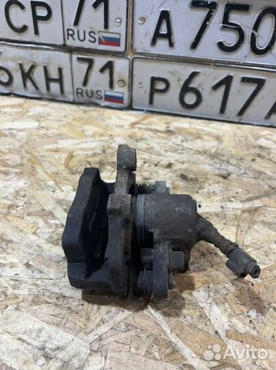 Суппорт правый Ваз (LADA) 2111