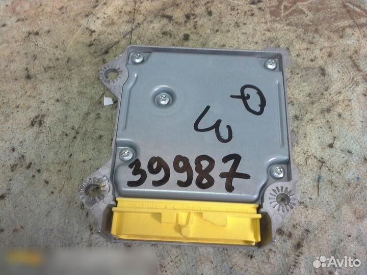 Блок управления AIR BAG Audi Q3 2012