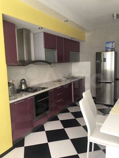 3-к. квартира, 100 м², 4/9 эт.