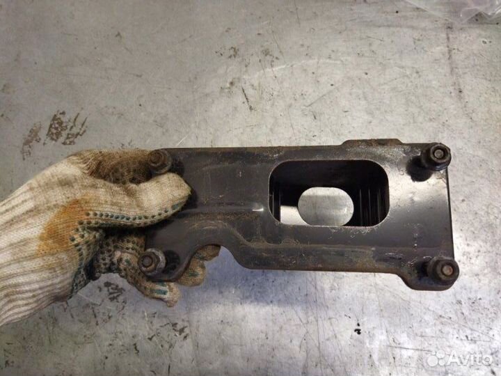 Кронштейн усилителя бампера задний правый Kia Ceed