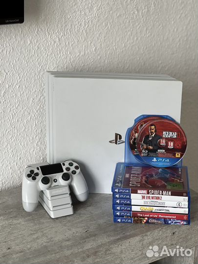 Sony PlayStation 4 Pro White