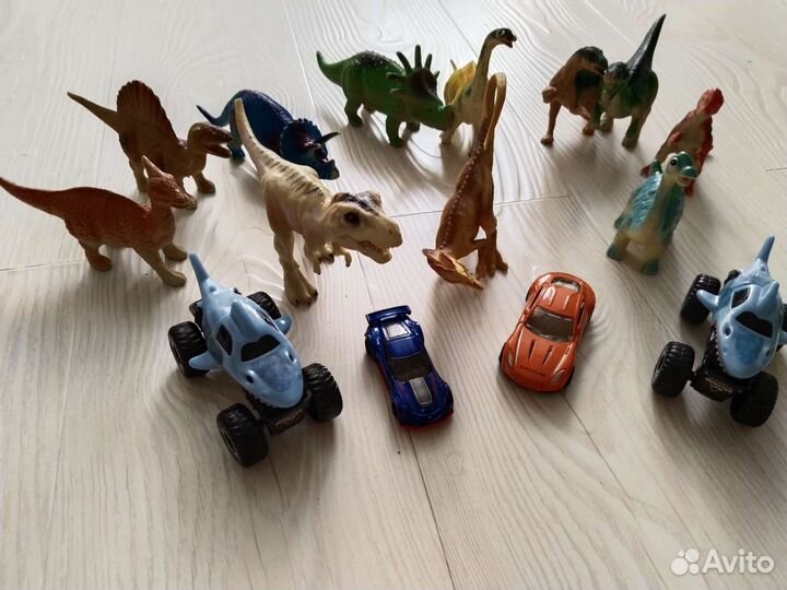 Динозавры и машины
