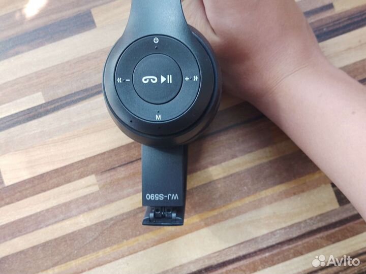 Беспроводные наушники