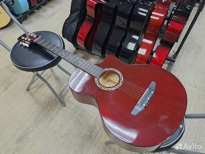 Гитара акустическая с металлическими струнами