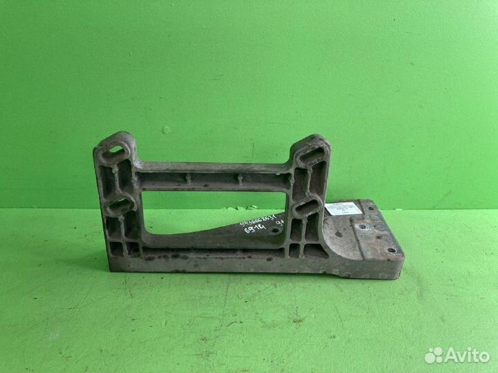 Кронштейн подножки mercedes-benz actros MP II