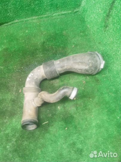 Патрубок воздушного фильтра Ford Focus 2 купе 1.8