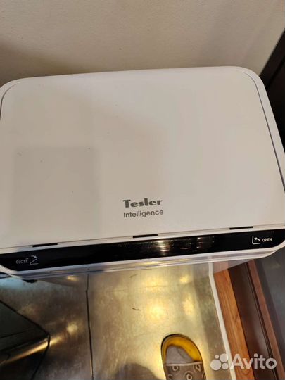 Контейнер для мусора с автоматической крышкой