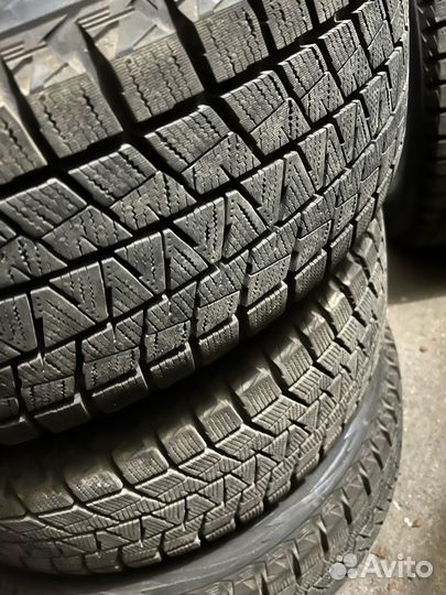 Bridgestone Blizzak DM-V1 235/55 R19