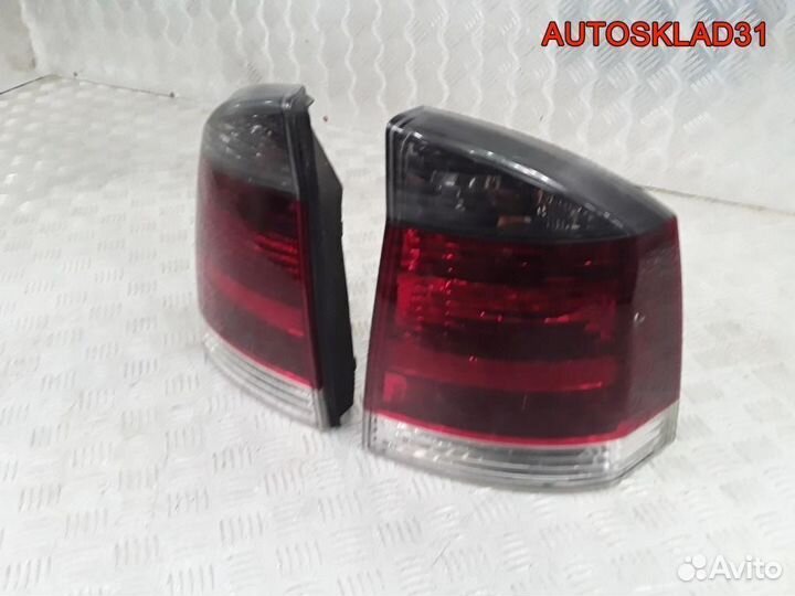 Фонарь задний Opel Vectra 13130645 Рестайлиг