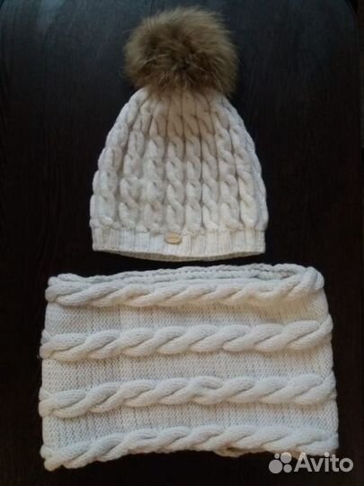 Женский комплект шапка и снуд