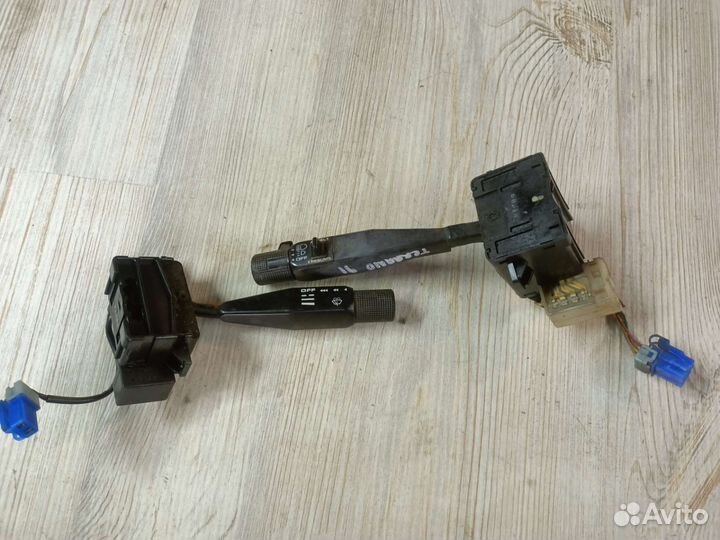 Подрулевой переключатель Nissan Terrano D21