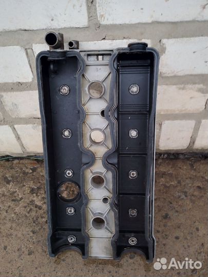 Клапанная крышка Opel vectra б