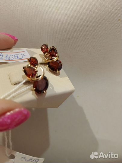 Серьги с гранатами