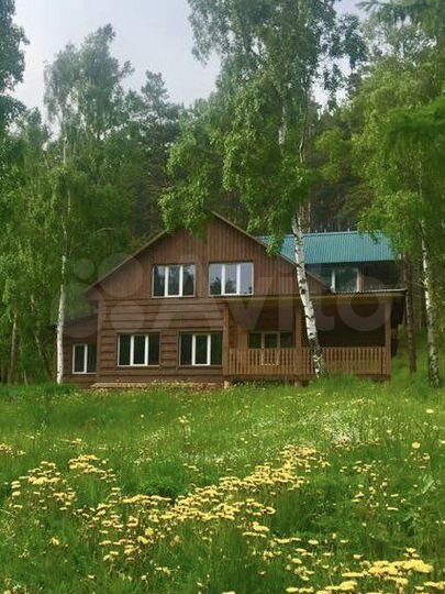 Коттедж 200 м² на участке 50 сот.