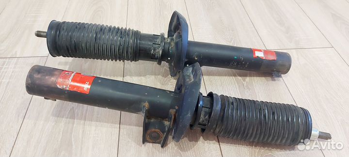 Амортизационная стойка