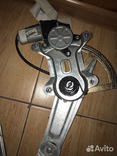 Стеклоподъемник