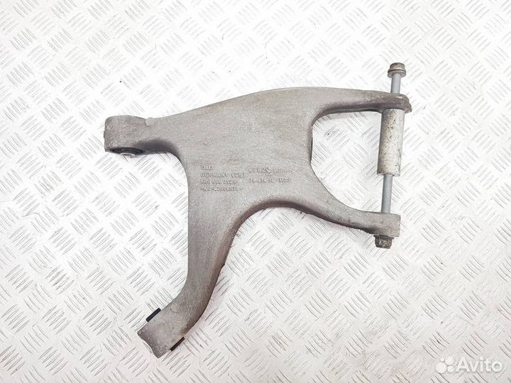 8R0505312 Рычаг задний правый Porsche Macan