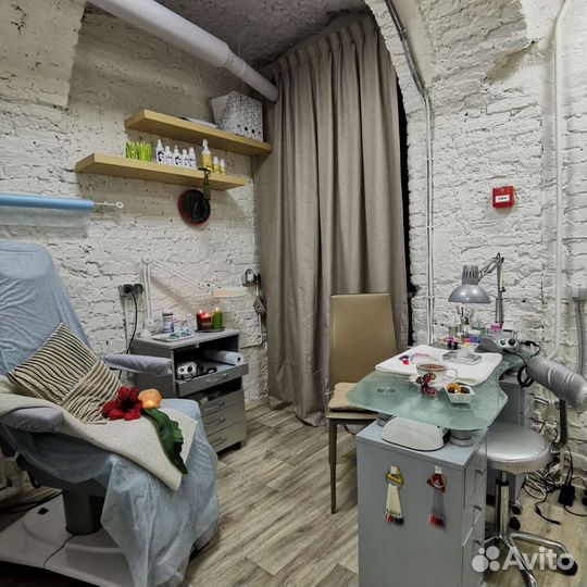 Педикюр, маникюр, депиляция