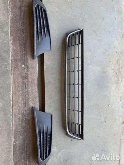 Передние решетки бампера Volkswagen polo