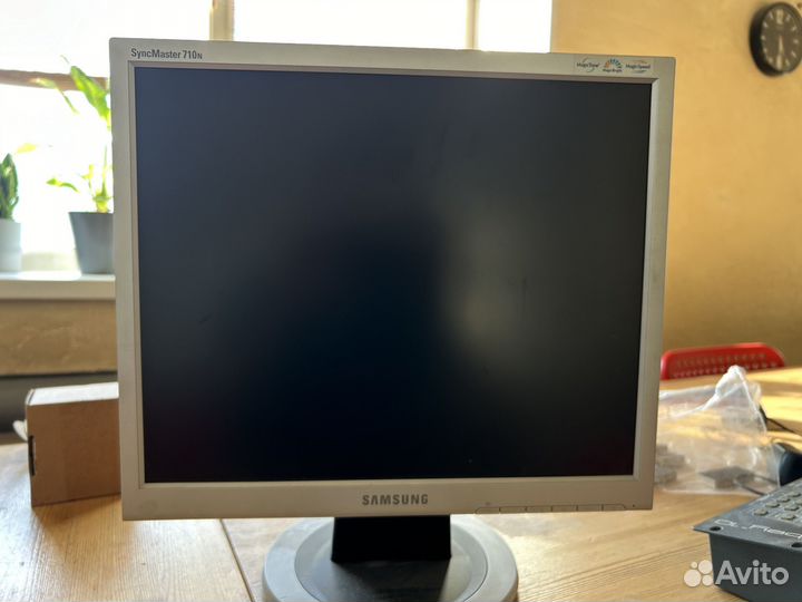 Монитор Samsung