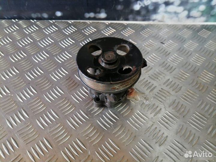 Насос гур Kia Carens 2.0 2002-2006