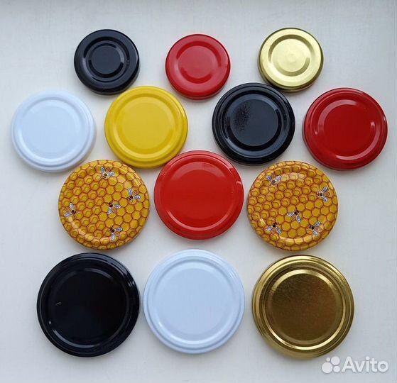 Стеклянные банки и крышки в ассортименте