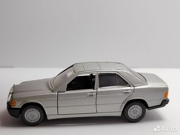 Mercedes benz 190 E (solido) 1/43