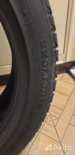 Goform W766 225/45 R18