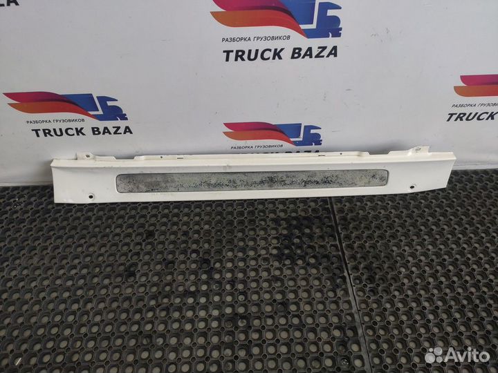 1748085 Решетка радиатора Scania 5-series