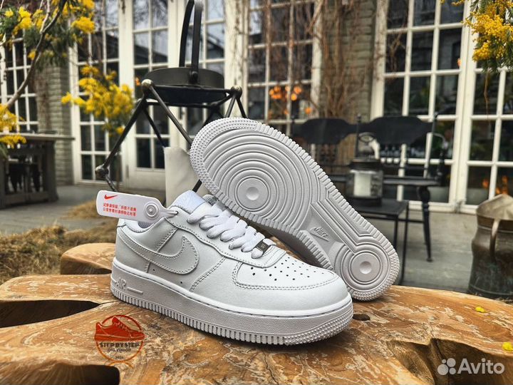 Nike air force 1 low white