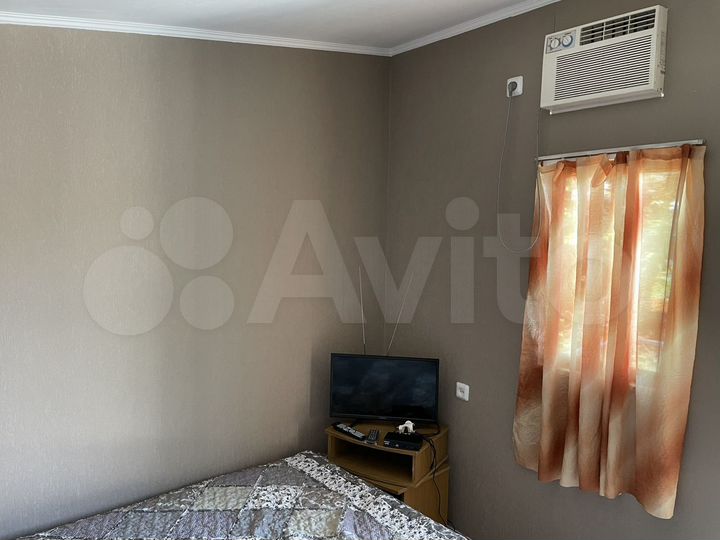 Комната 20 м² в 1-к., 1/2 эт.