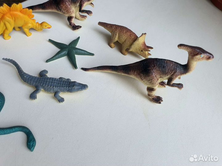 Фигурки динозавров 8шт цена за всех