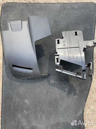 Кронштейн накладки ремня безопасности задний левый