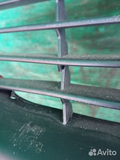 Решетка радиатора Renault Logan II Рено Логан 2