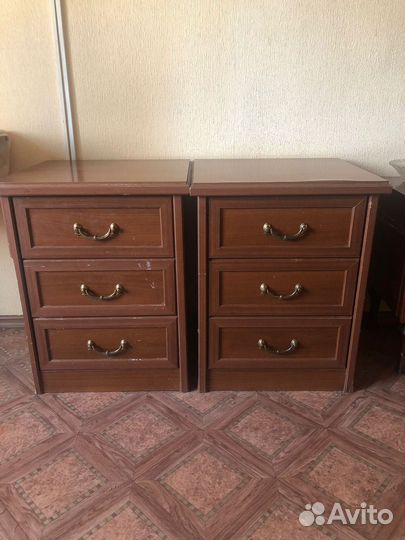 Тумбы прикроватные