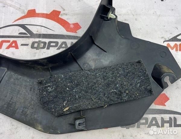 Накладка на порог салона правая Peugeot 4007