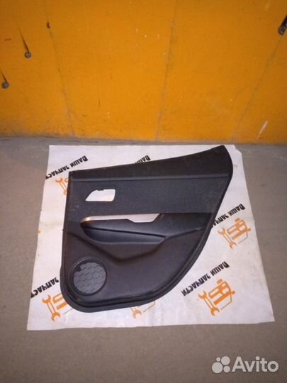 Обшивка боковой двери задняя правая Kia Rio 3 G4FC