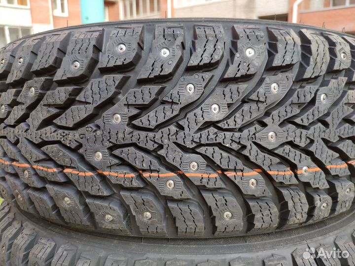 Nokian Tyres Hakkapeliitta 9 SUV 285/45 R20