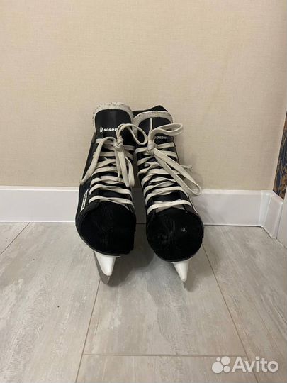 Коньки хоккейные