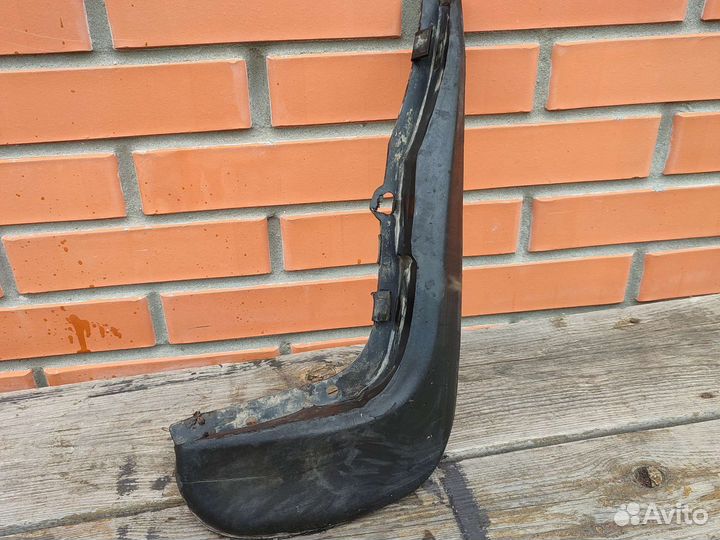 Брызговик Rover 75 передний правый