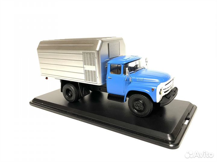 Грузовик лумз 890М рефрижератор ЗИЛ 130 1/43 SSM