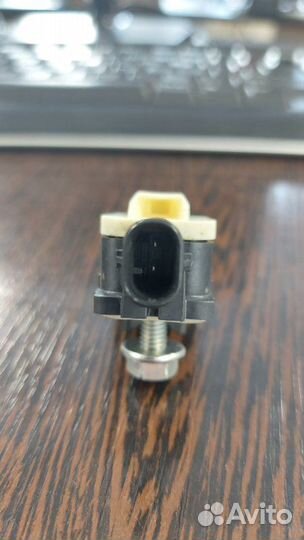 Датчик удара двери Porsche Cayenne 958 3.6 2013