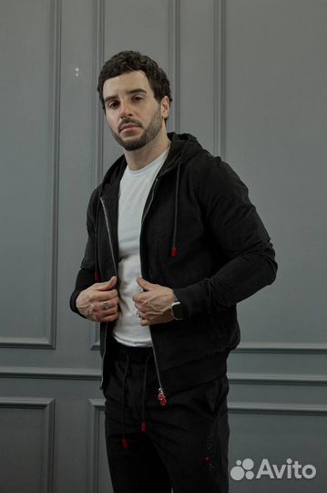 Спортивный костюм