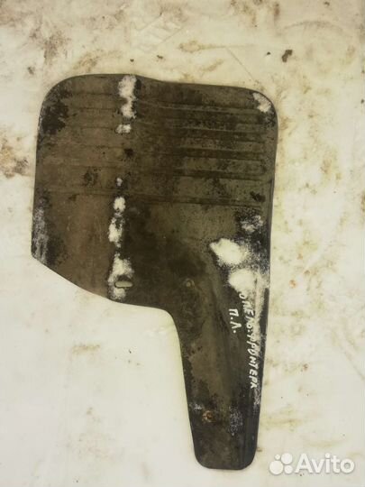 Брызговик Опель Фронтера А