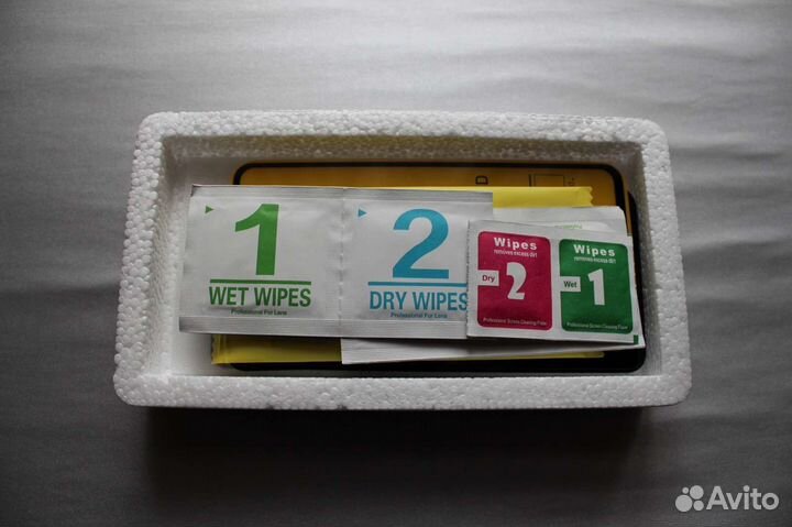 Защитные стекла для Samsung S10e